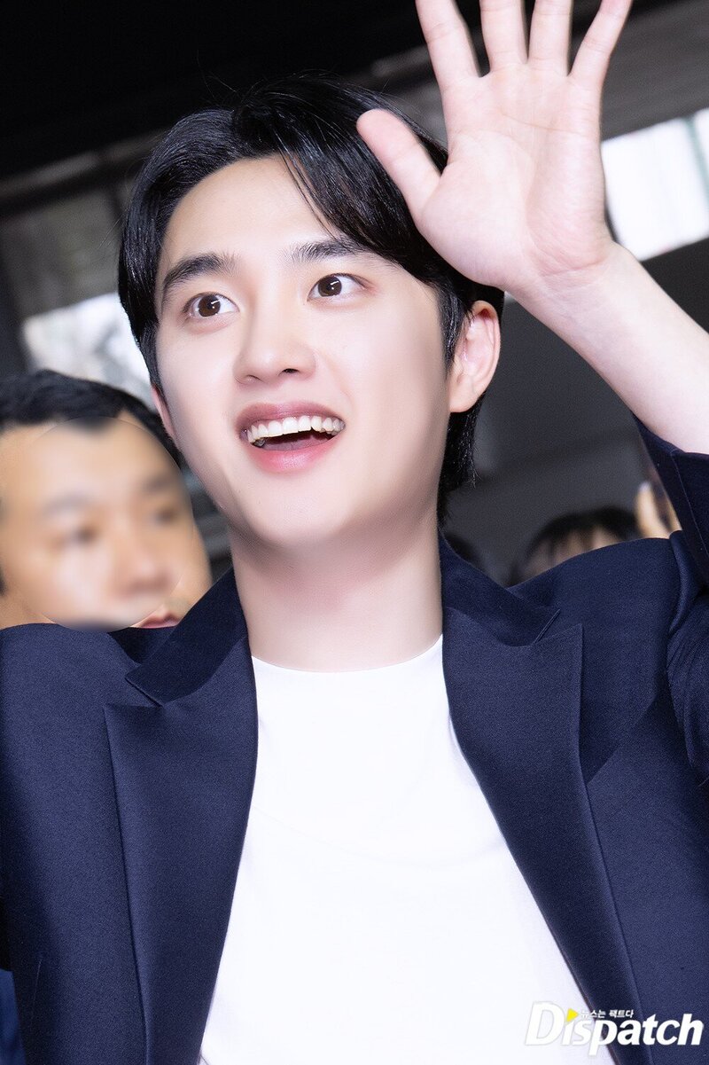 230725 EXO D.O. - 'The Moon' Red Carpet documents 5