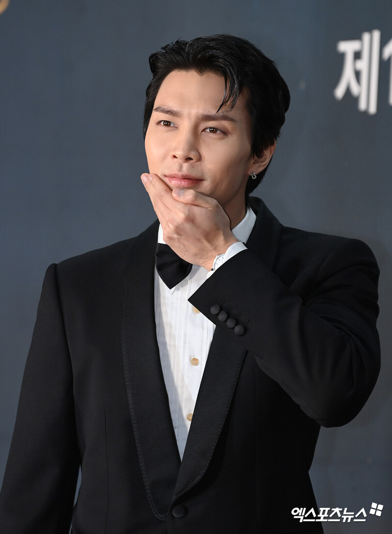 241025 NCT 127 Johnny at the 11th Edaily Culture Awards documents 2