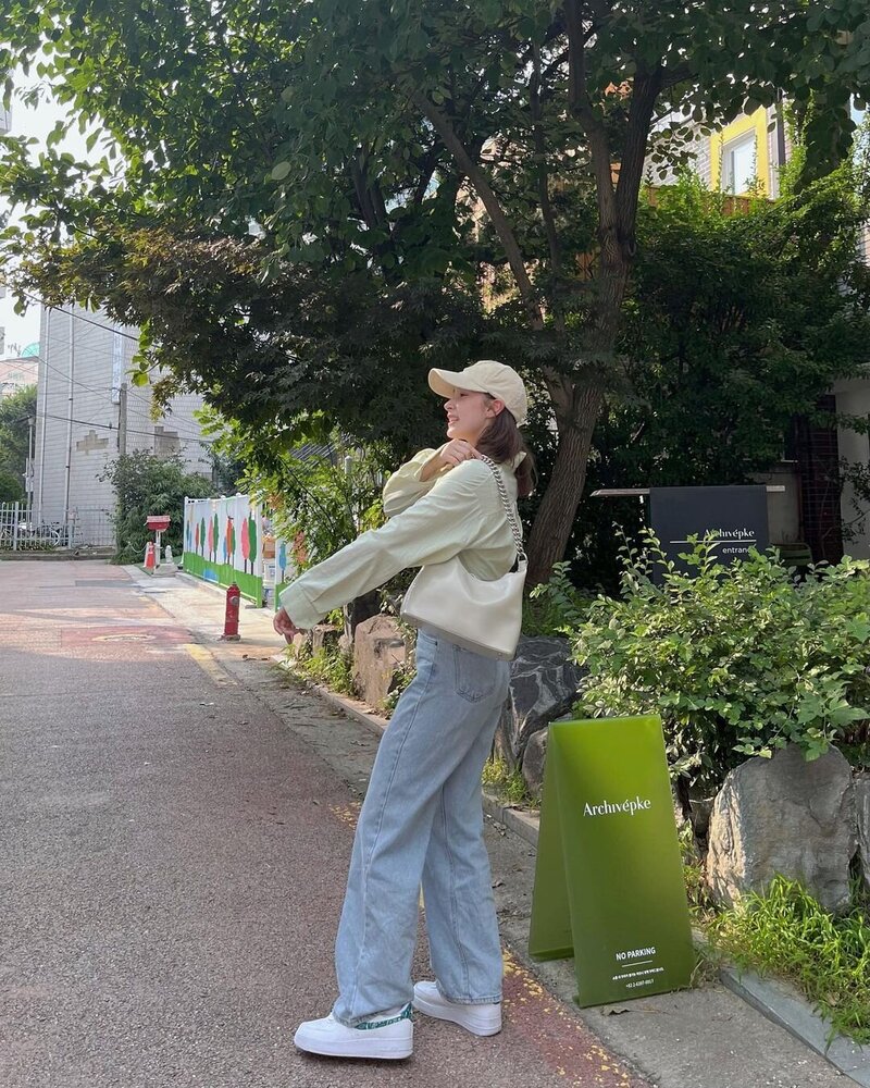 220817 Jung Lea Instagram Update | kpopping