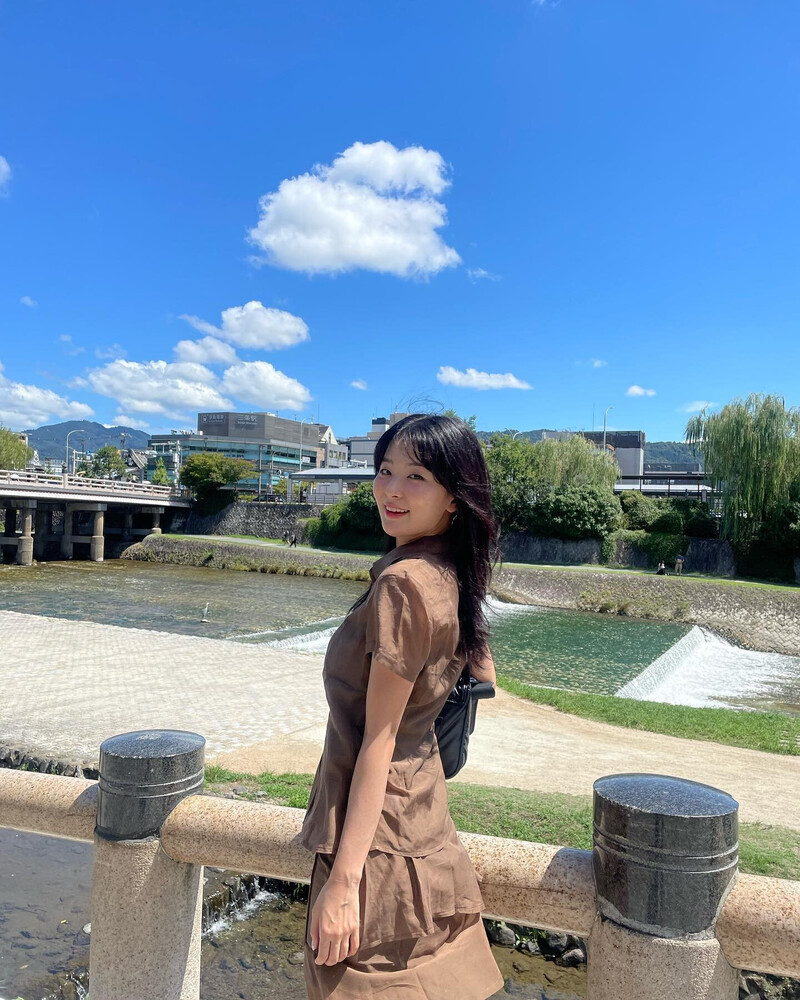 230901 - SEULGI Instagram Update documents 3