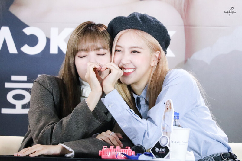 191012 BLACKPINK Rosé & Lisa - OLENS Fansign | kpopping