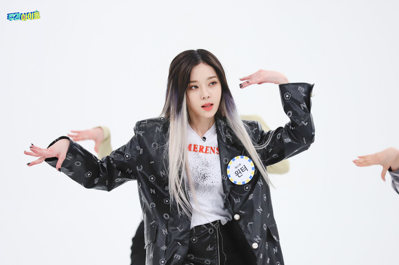 210526 MBC Naver Post - aespa at Weekly Idol No. 513 documents 13