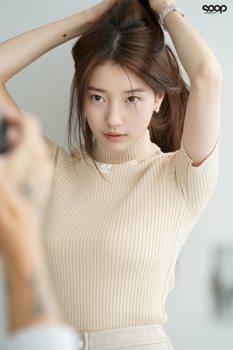 231127 SOOP Naver Post - Suzy - Cosmopolitan November 2023 Issue Behind documents 11