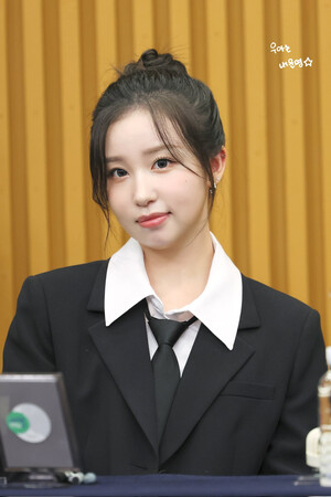 240929 WOOAH - SORA at fansign event