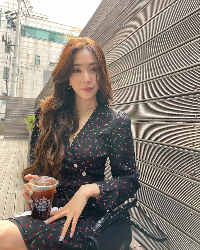 210429 Tiffany Young Instagram Update documents 3