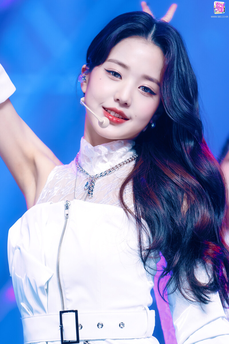 211212 IVE Wonyoung - "ELEVEN" at Inkigayo documents 18