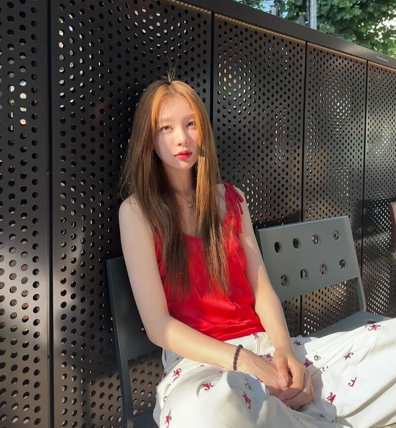 230619 YIYEON INSTAGRAM UPDATE documents 2