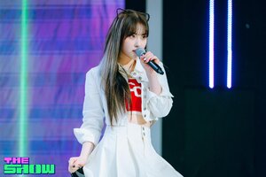 230418 Kep1er Chaehyun - 'Giddy' at The Show