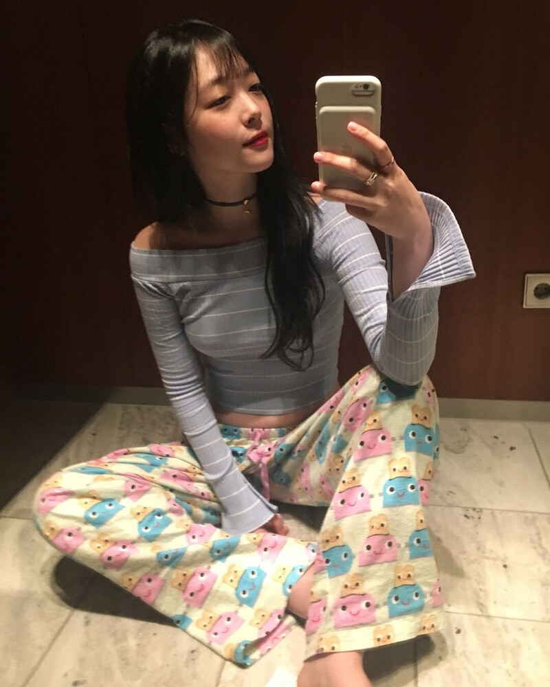 180708 Sulli Instagram update documents 1