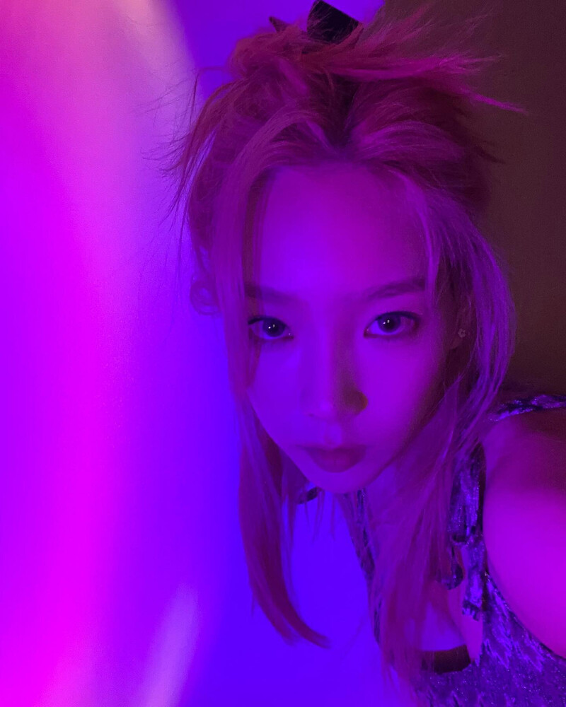 210908 Taeyeon Instagram Update documents 6