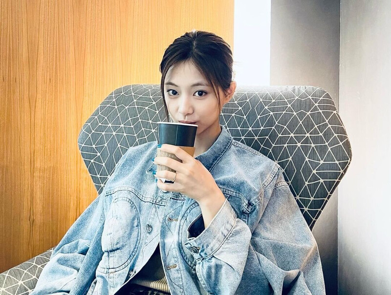 230627 - TZUYU Instagram Update documents 3