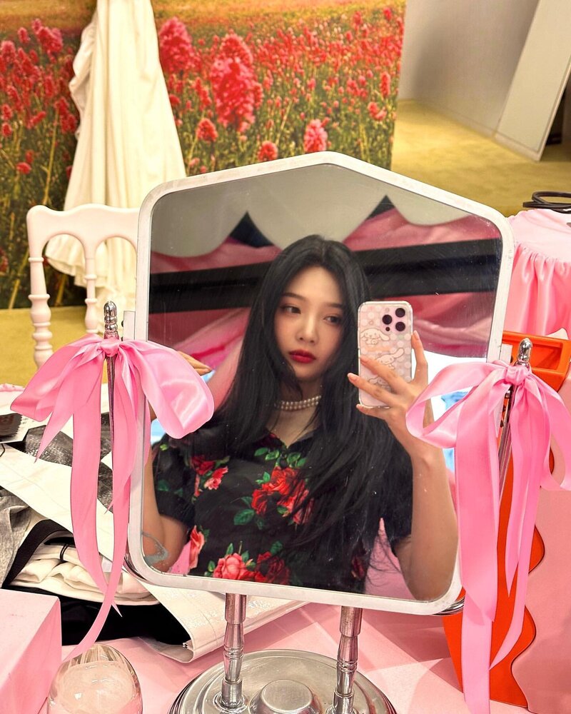 240309 Red Velvet Joy Instagram Update documents 6