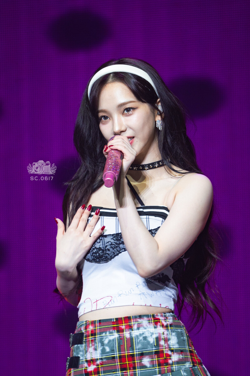 240922 aespa Karina - ‘SYNK : Parallel Line’ Tour in Macau Day 2 documents 1