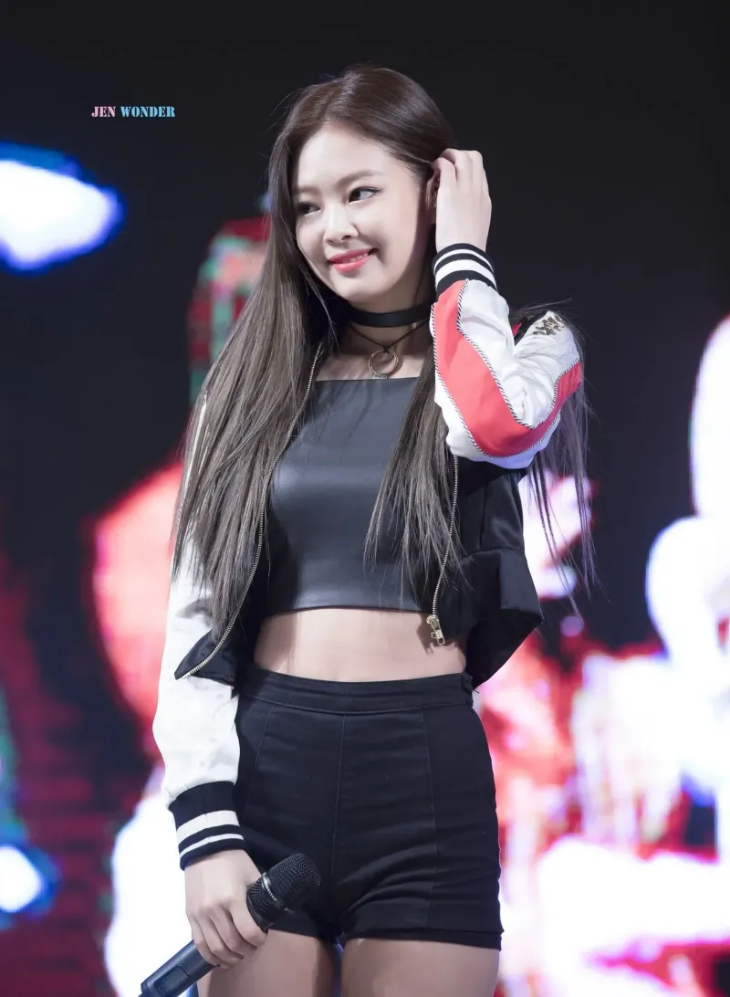 Jennie374.jpg