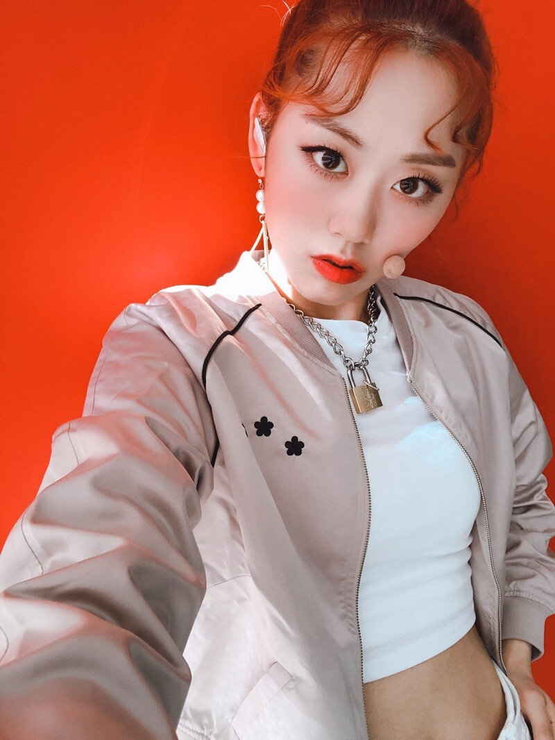 181027 Lua Twitter update documents 2