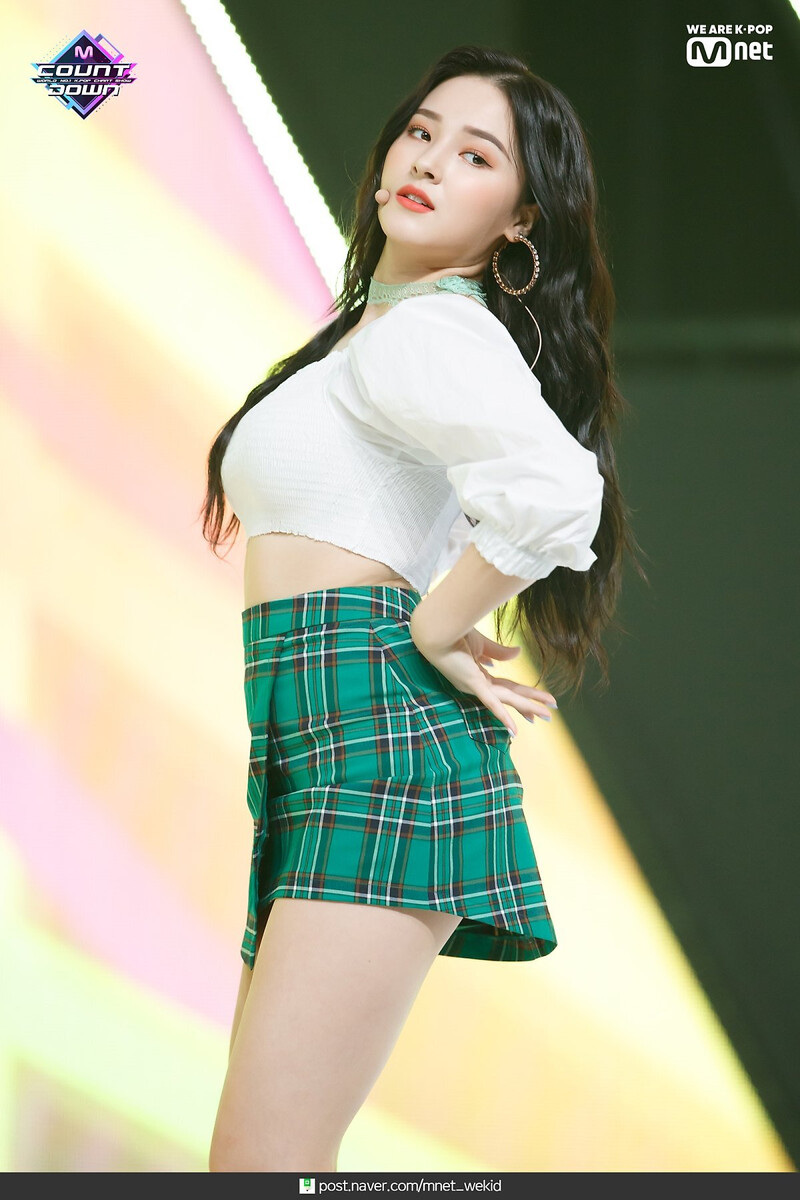 190418 MOMOLAND - 'I'm So Hot' at M COUNTDOWN documents 6