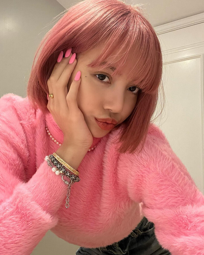 211109 - LISA Instagram Update documents 2