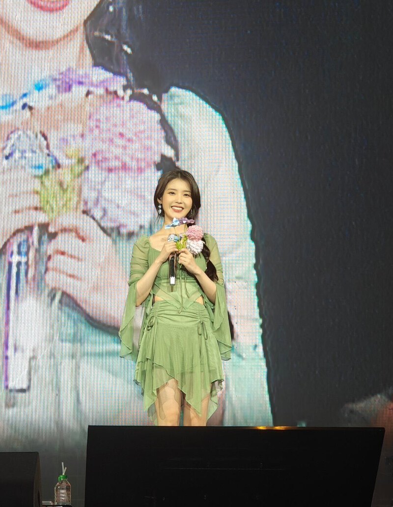 240609 IU - ‘H.E.R.’ World Tour in Kuala Lumpur Day 2 documents 1