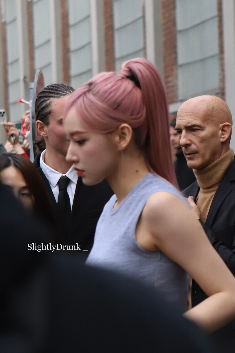 230222 Cheng Xiao - Fendi Fashion Show documents 3