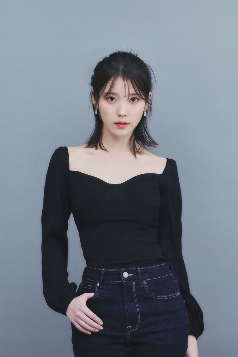 230424 IU 'Dream' Interview Photoshoot documents 8