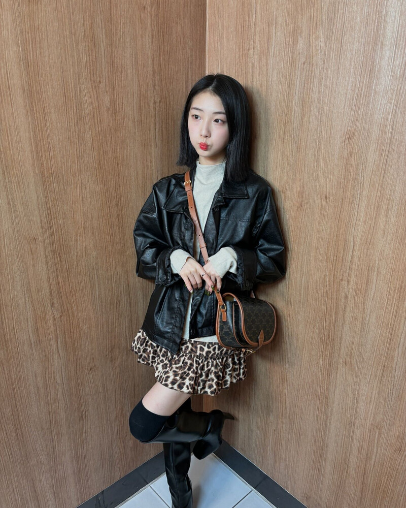 241030 - YeoJin Instagram Update documents 7