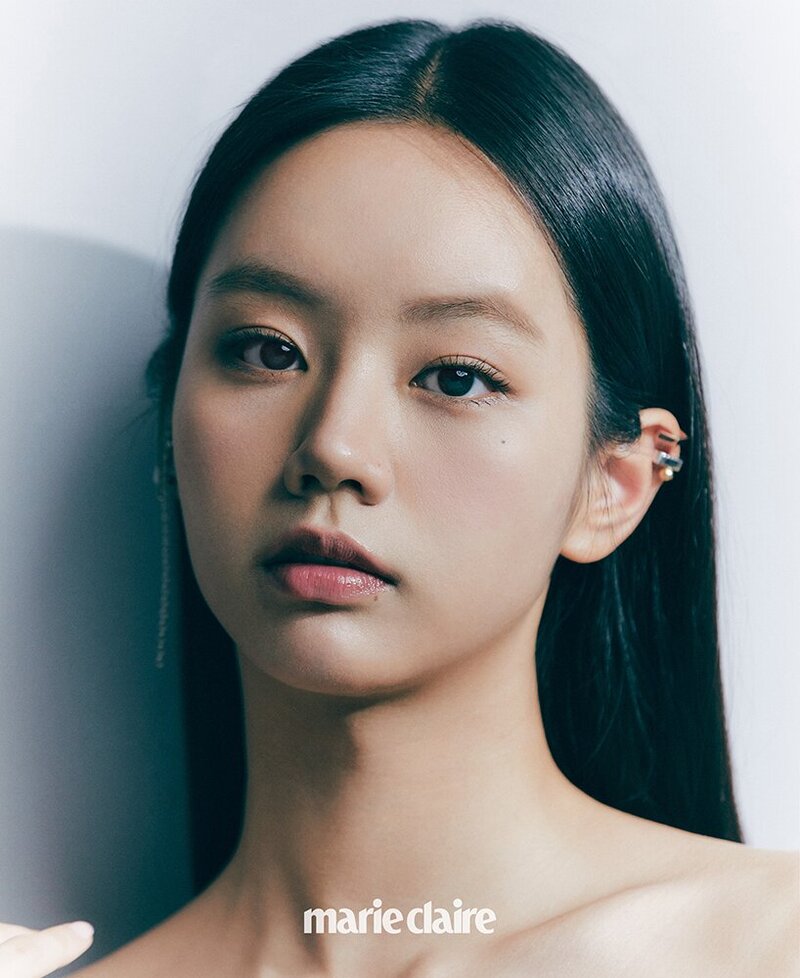 HYERI for MARIE CLARIE Korea April Issue 2022 documents 2