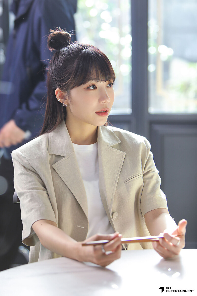 220415 IST Naver - Apink Eunji 'ACBF' Photoshoot Behind documents 3