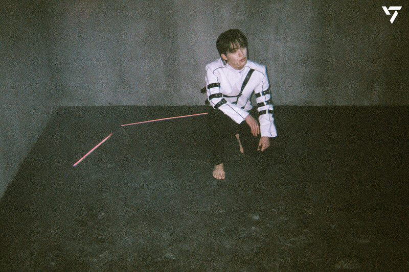 220616 SEVENTEEN ‘Face the Sun’ Behind film photo Part 1 - Dino | Weverse documents 2