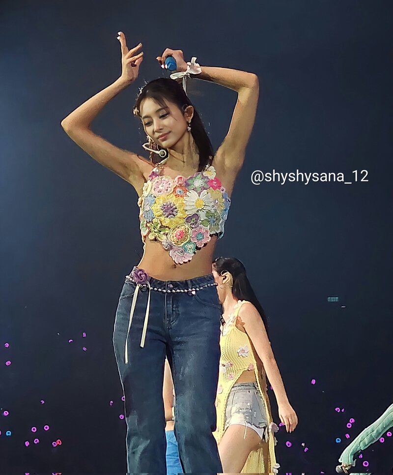 231001 TWICE Tzuyu - ‘READY TO BE’ World Tour in Bulacan Day 4 documents 1
