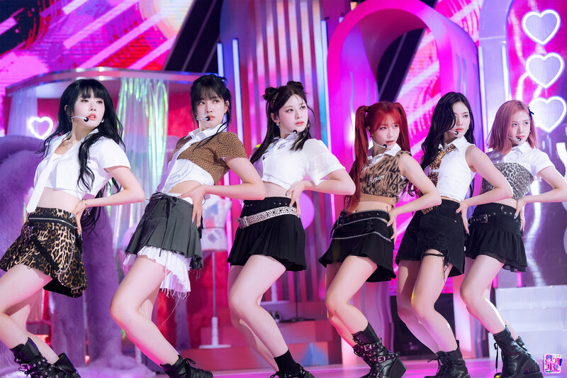 240707 STAYC - ‘Cheeky Icy Thang’ at Inkigayo documents 1