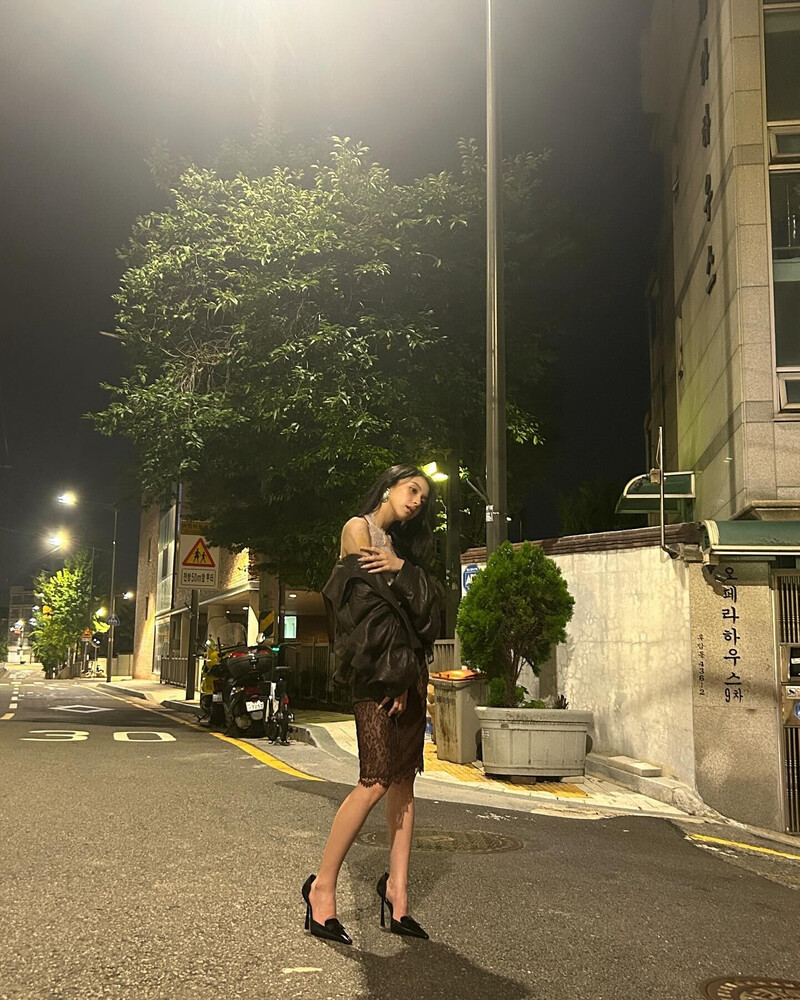 240902 - CHAEYOUNG Instagram Update documents 5