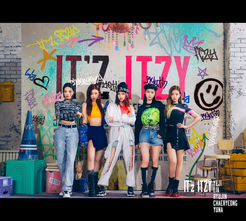 ITZY Japan Debut Album『IT'z ITZY』Concept Teasers documents 1