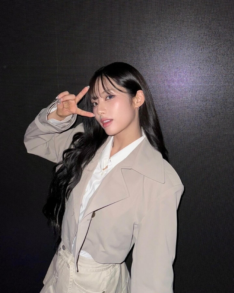 240914 fromis_9 Jiwon Instagram Update documents 2