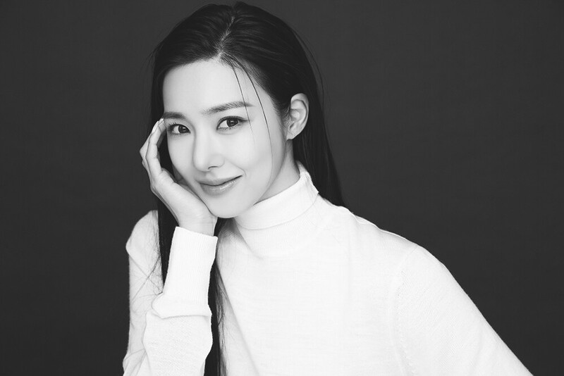 Tiffany Young - StarNews Interview Photo documents 4