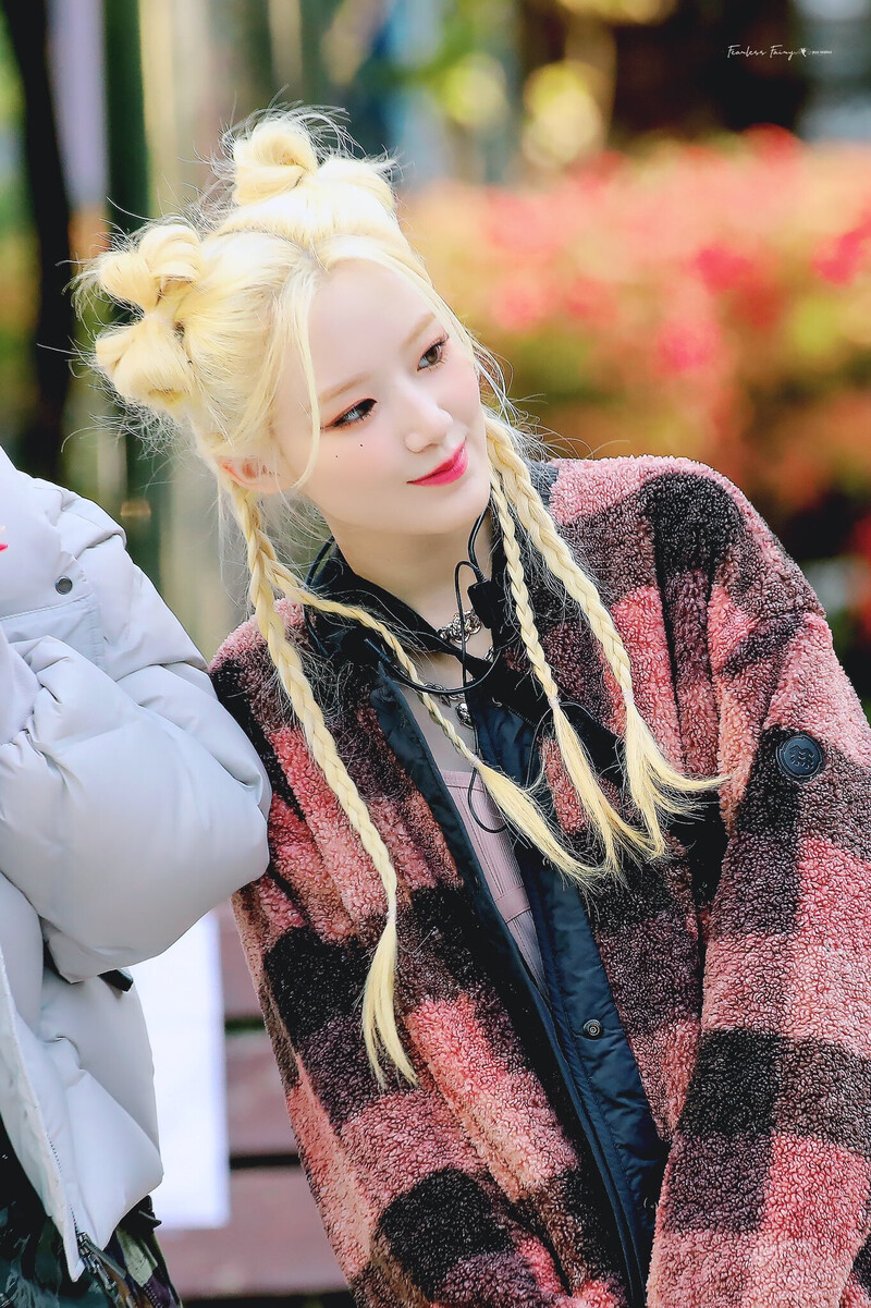 221022 (G)I-DLE Shuhua documents 5