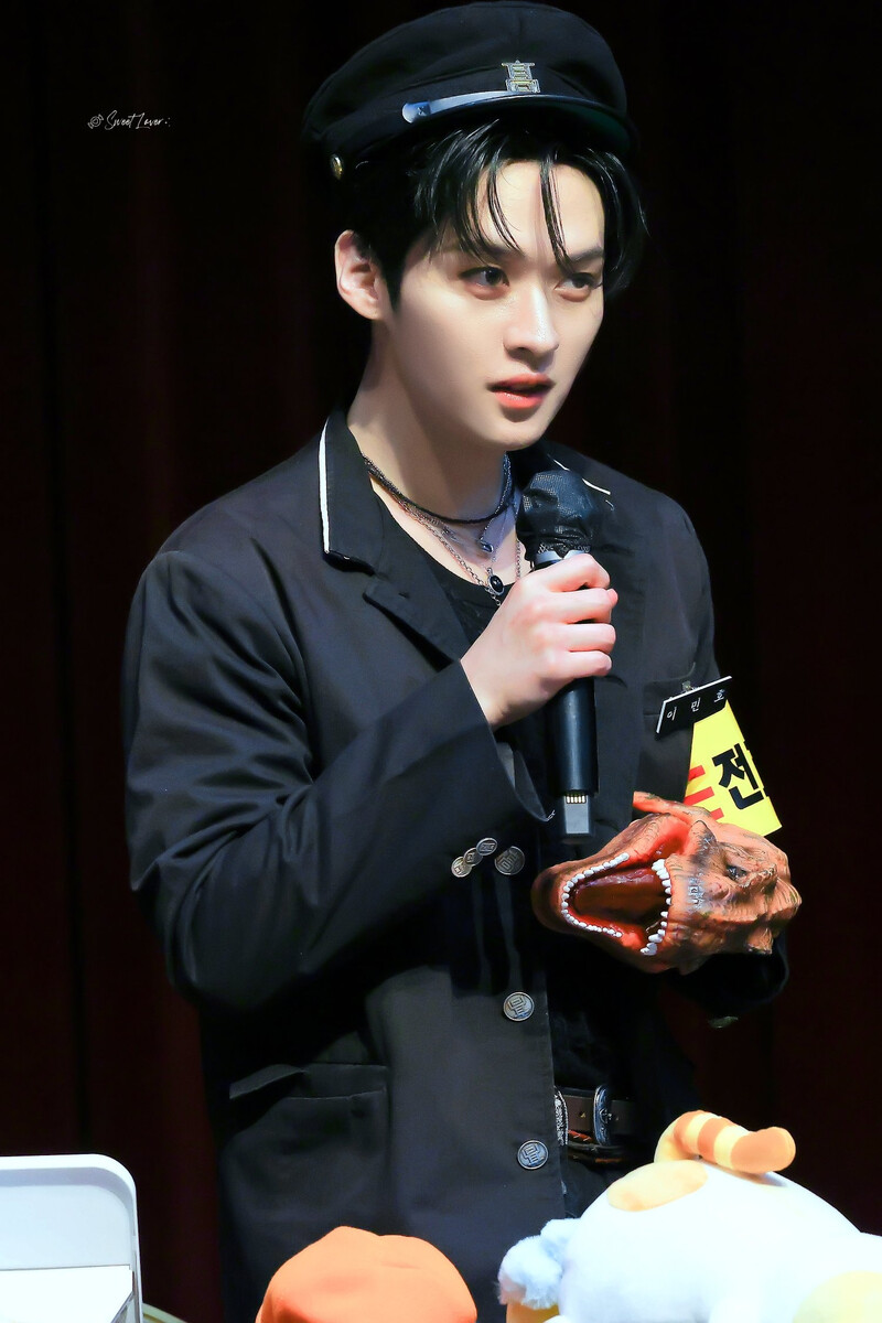 240726 StrayKids Lee Know - Music Plant Fansign Event documents 11