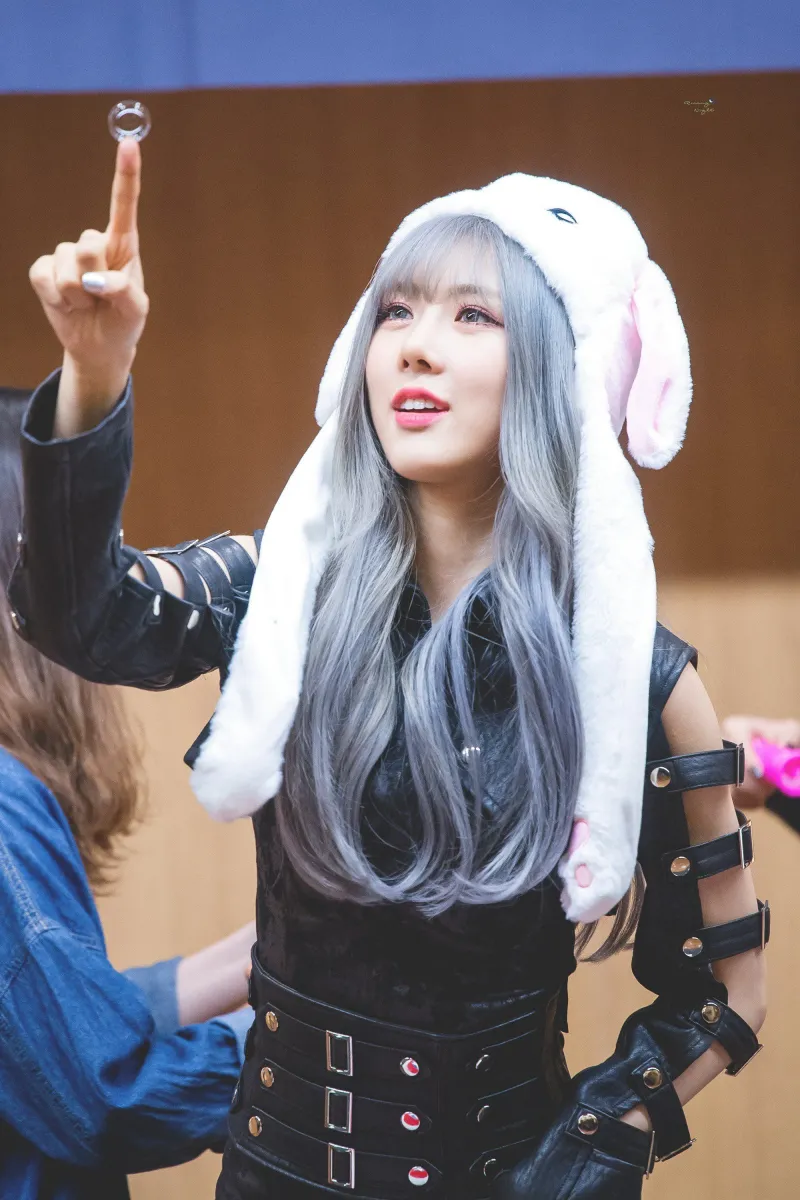 Yoohyeon211.jpg