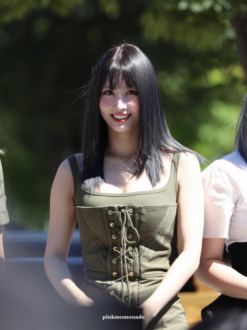 220827 TWICE Momo TWICE at Mini Fan Meeting with ONCES documents 11