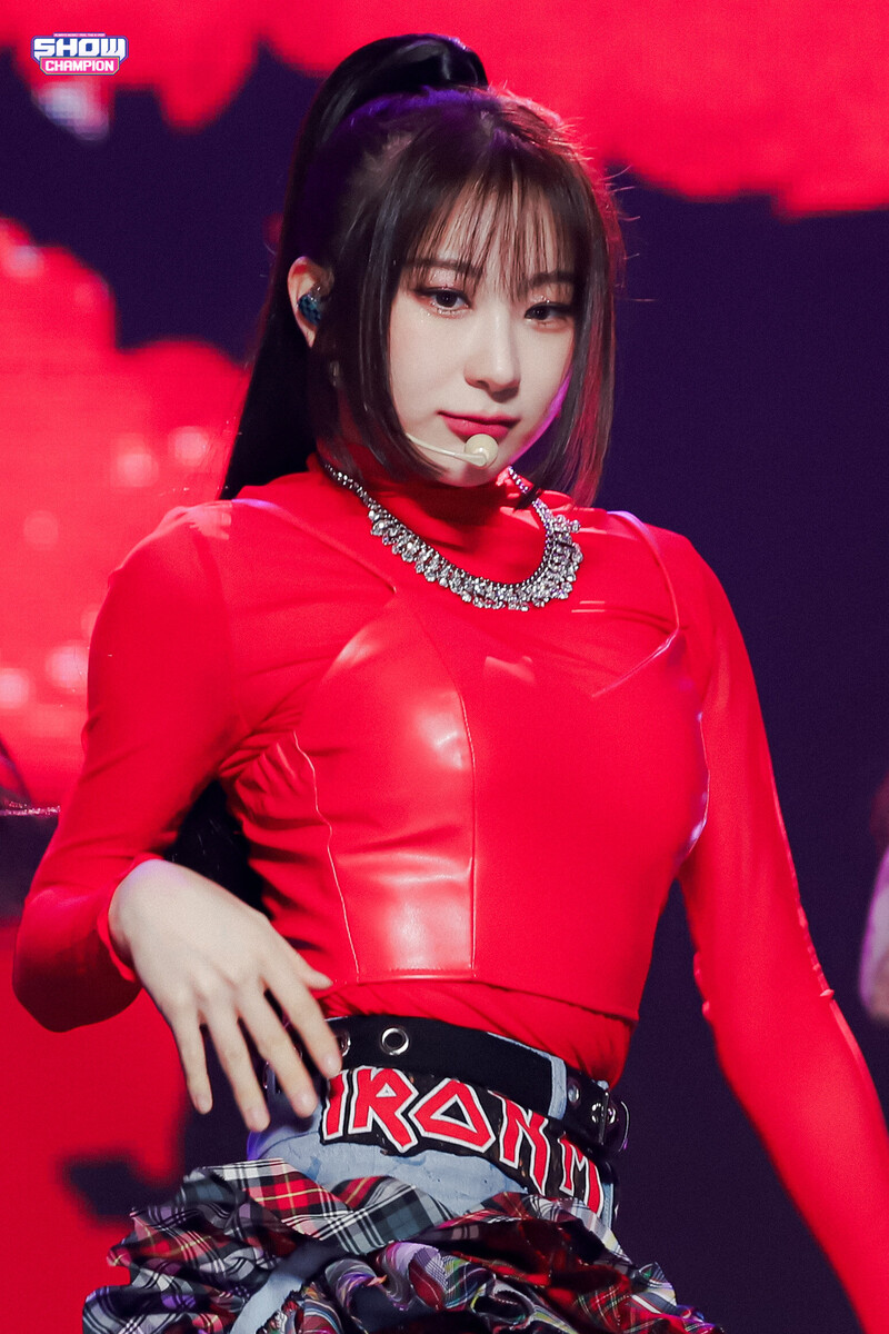 221026 Lee Chaeyeon 'HUSH RUSH' at Show Champion documents 3