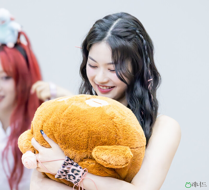 240720 STAYC Isa - Fansign documents 19