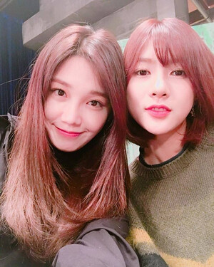 170130 Apink instagram update with HAYOUNG - Scene Stealer Show