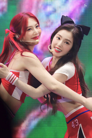 240804 Red Velvet Irene & Joy - Fan-Con Tour 'Happiness : My Dear, ReVe1uv' in Seoul Day 3