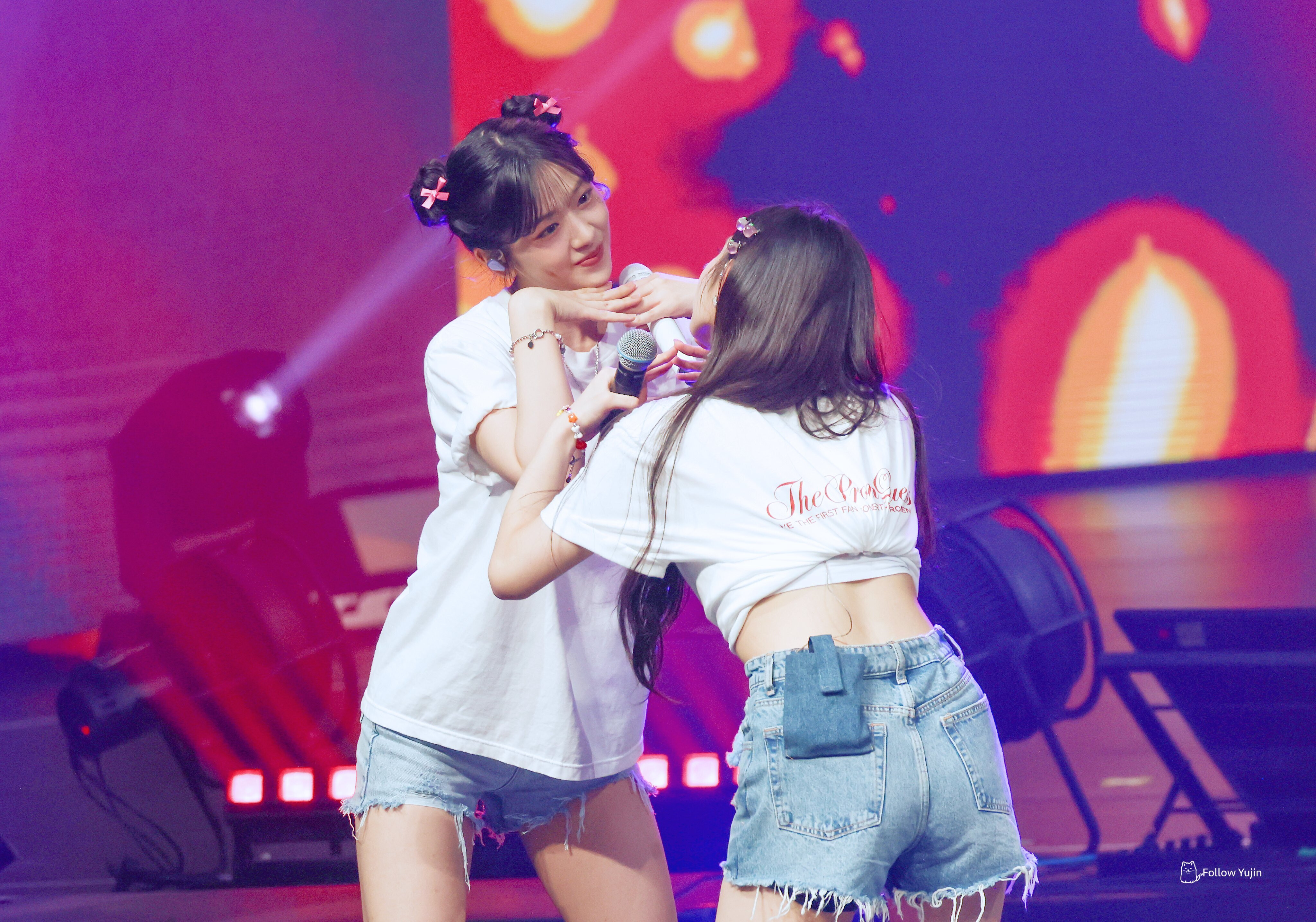 KpopHerald on X: [IVE Concert] @IVE's Yujin and Leeseo set the