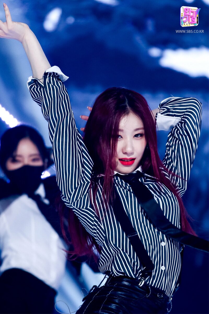 210523 ITZY - 'Sorry Not Sorry' at Inkigayo documents 5