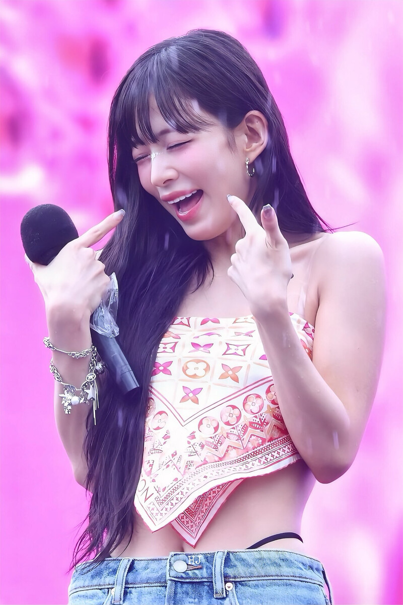 240713 fromis_9 Chaeyoung - Waterbomb Festival in Fukuoka documents 2