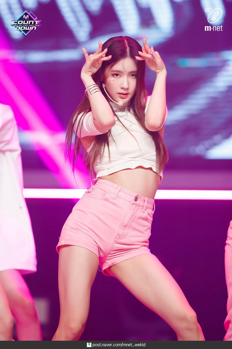 (G)I-DLE_(16).jpg