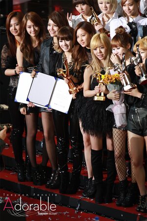 101209 Girls' Generation at 2010 Golden Disk Awards
