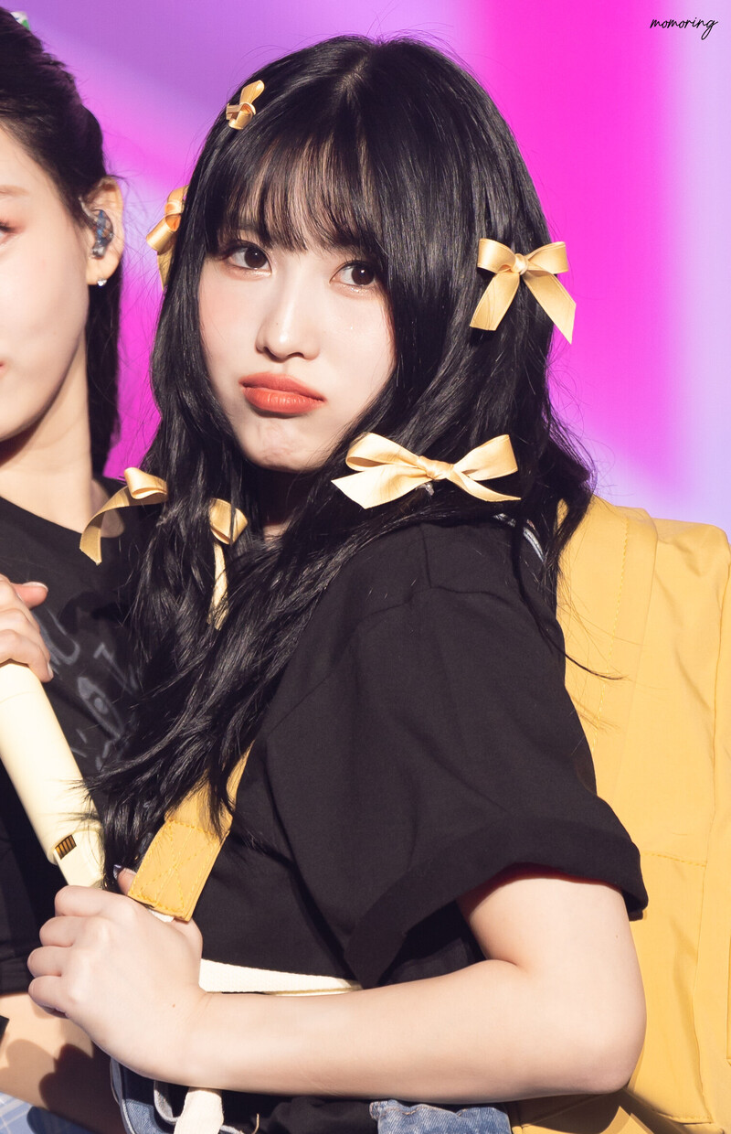 230416 TWICE Momo - ‘READY TO BE’ World Tour in Seoul Day 2 documents 1