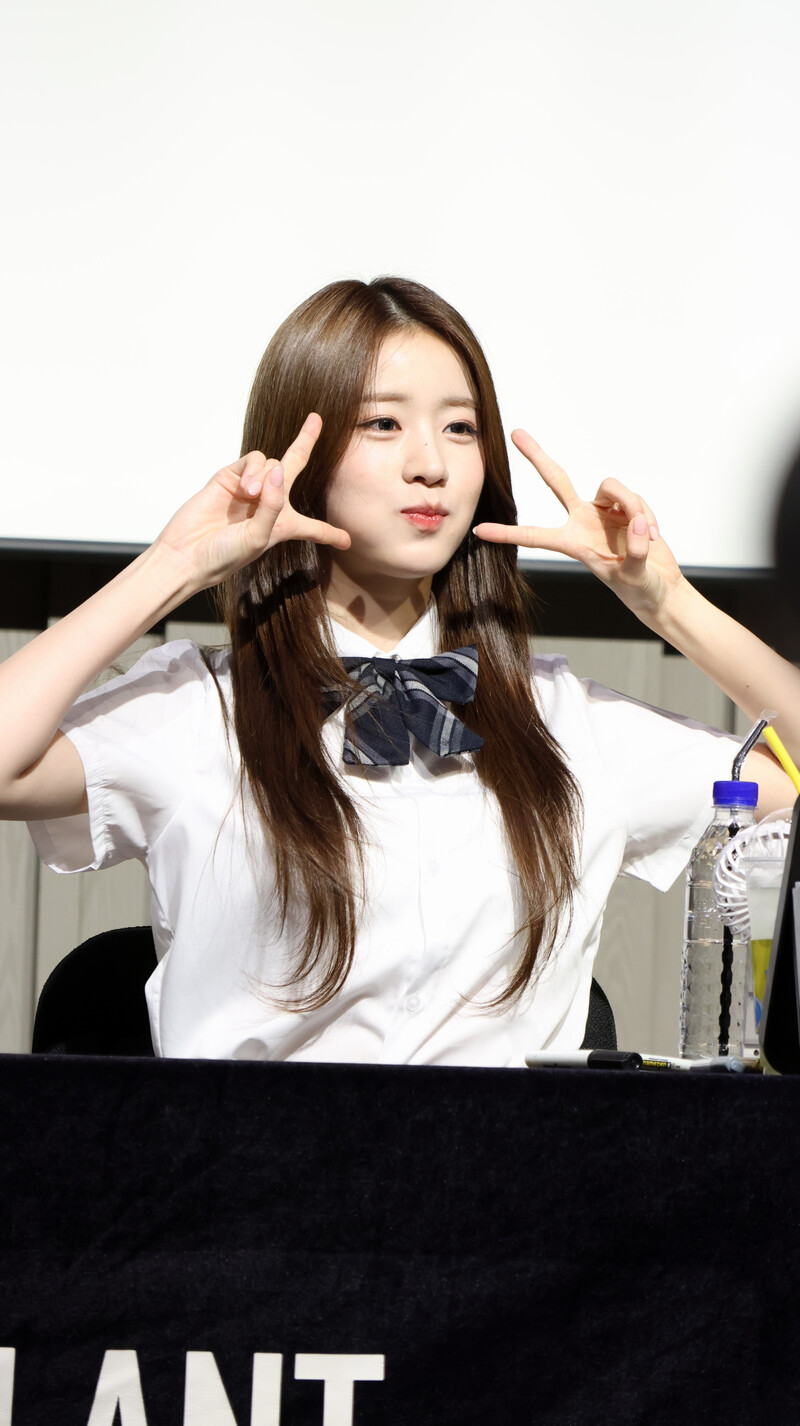 240810 WOOAH - WOOYEON at fansign event documents 15