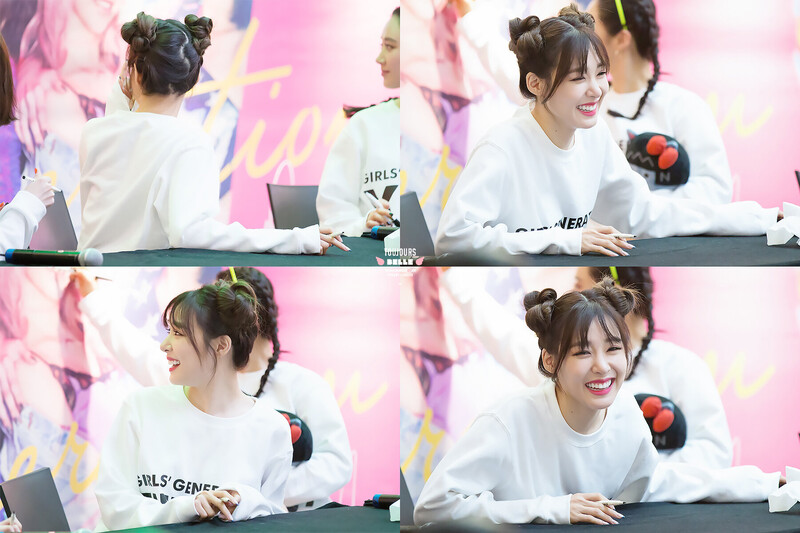 170813 Girls' Generation Tiffany at 10th Anniversary fansign documents 9